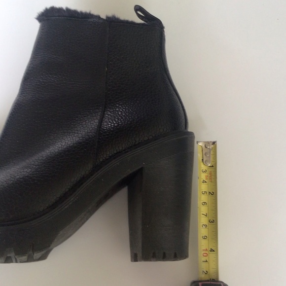 Dr. Martens Magdalena black heeled ankle boots pebbled - Picture 9 of 16